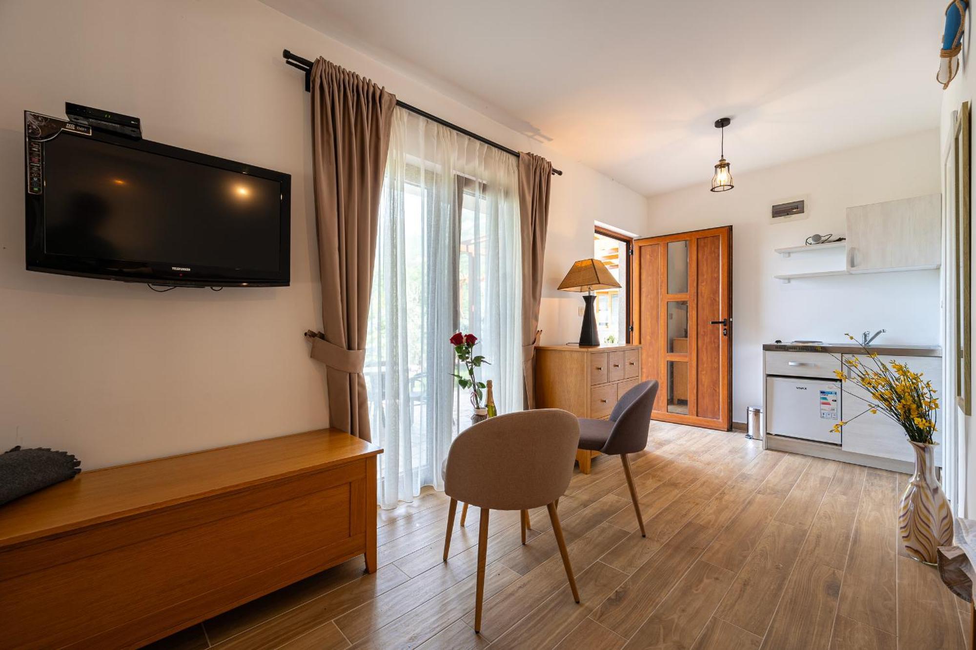 Sunset & Sunrise Villas In Stanisici-Two Villas With Common Pool بودفا المظهر الخارجي الصورة