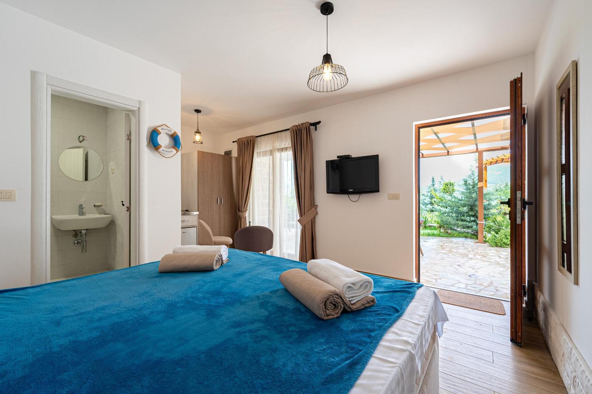 Sunset & Sunrise Villas In Stanisici-Two Villas With Common Pool بودفا المظهر الخارجي الصورة