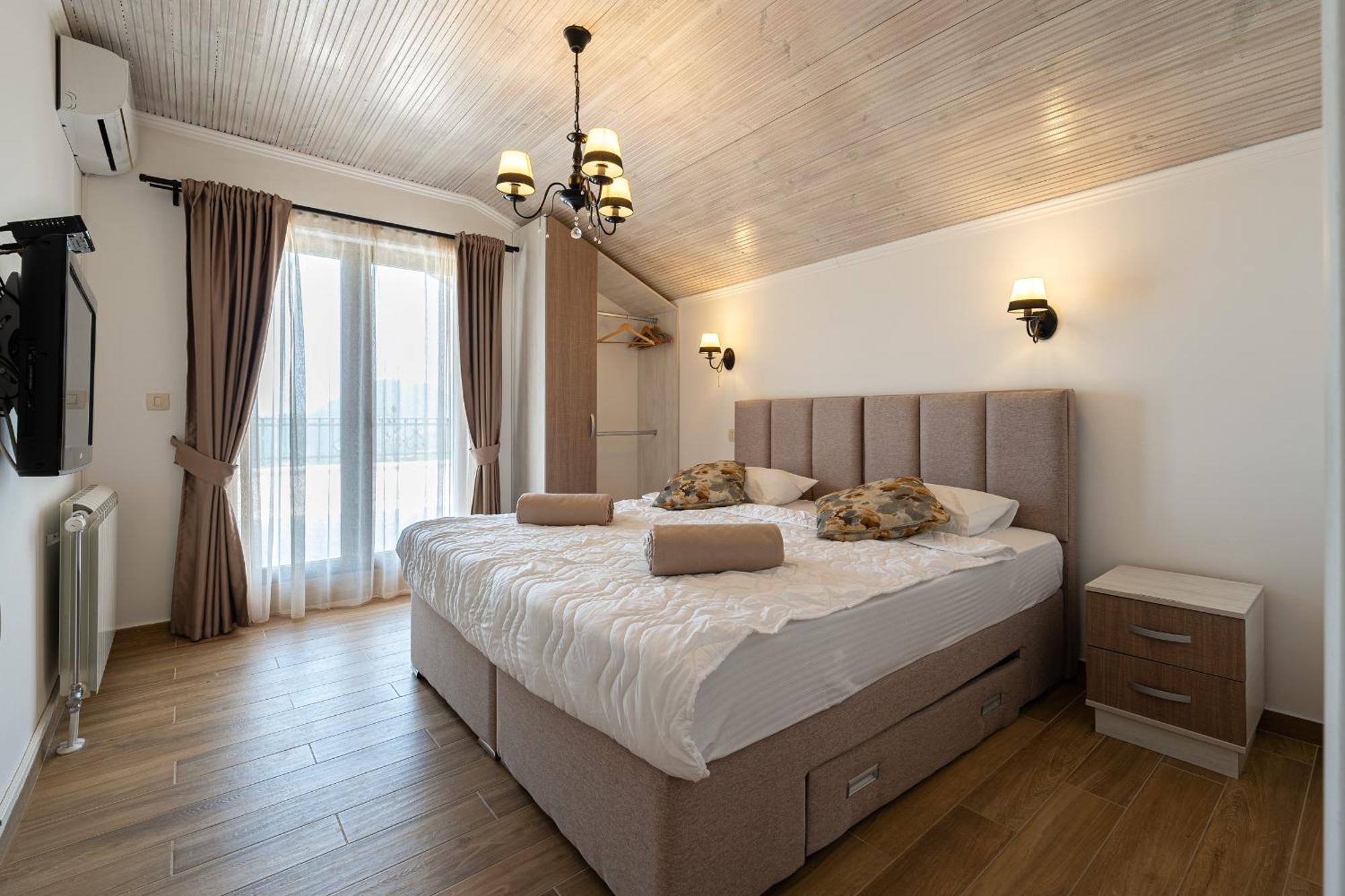 Sunset & Sunrise Villas In Stanisici-Two Villas With Common Pool بودفا المظهر الخارجي الصورة