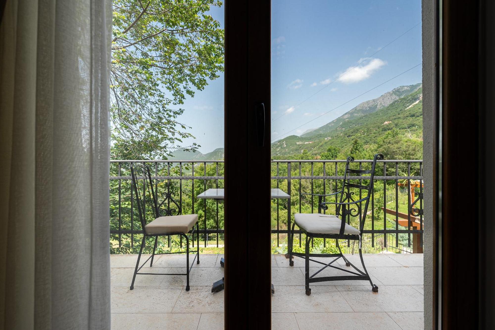 Sunset & Sunrise Villas In Stanisici-Two Villas With Common Pool بودفا المظهر الخارجي الصورة