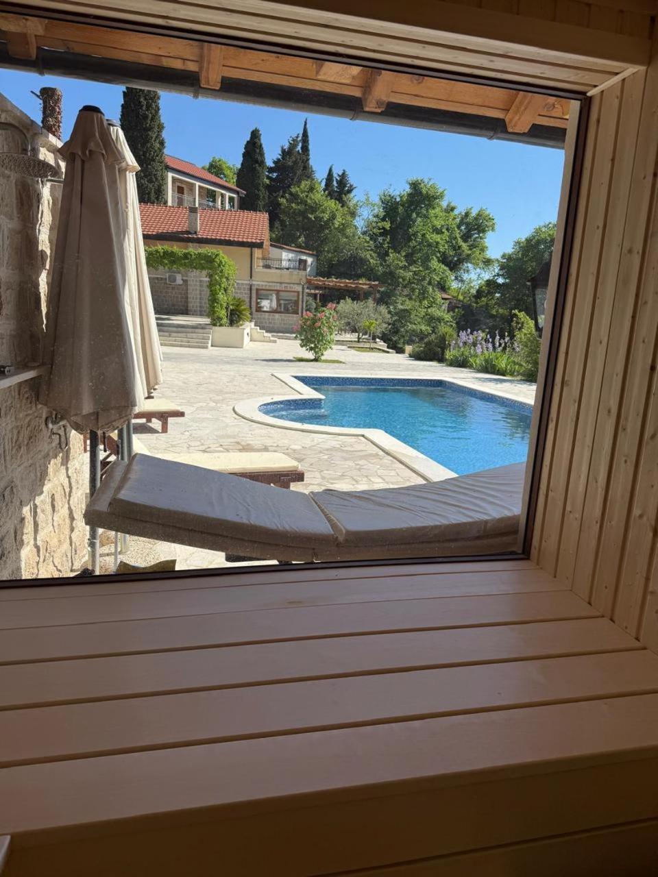 Sunset & Sunrise Villas In Stanisici-Two Villas With Common Pool بودفا المظهر الخارجي الصورة